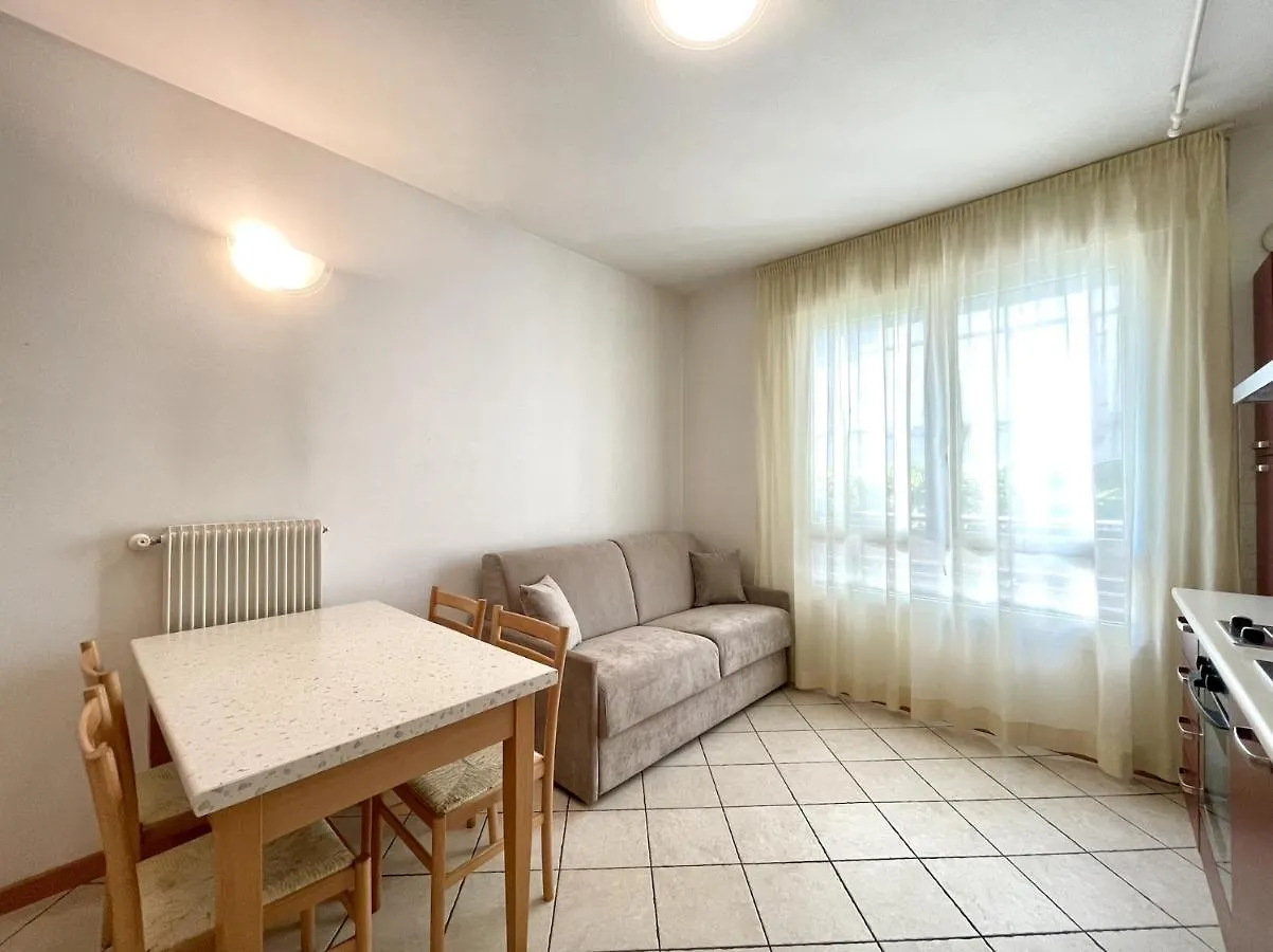 Diani Beach - Carraro Immobiliare Jesolo - Family Apartments  利多迪迪耶索洛